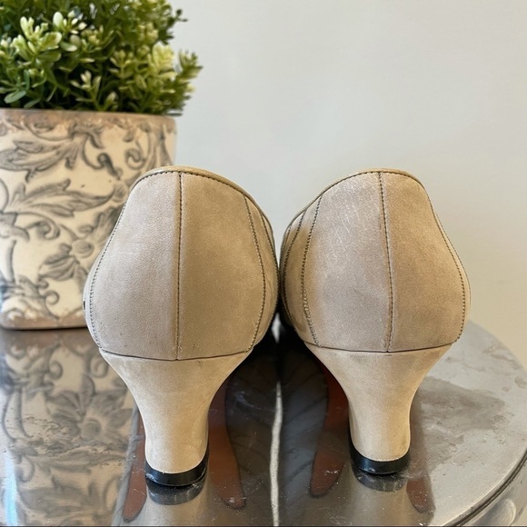 Vintage Salvatore Ferraagamo Suede Heels - Picture 6 of 7
